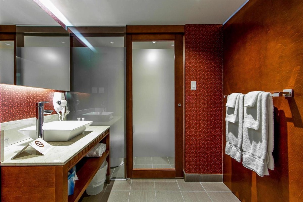 Room image 4